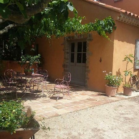 Les Anes De Petit Jean Hotell Pierrefeu-du-Var Exteriör bild